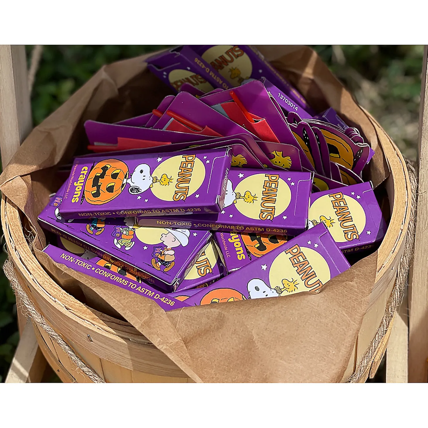 4-Color Peanuts® Halloween Crayons - 24 Boxes
