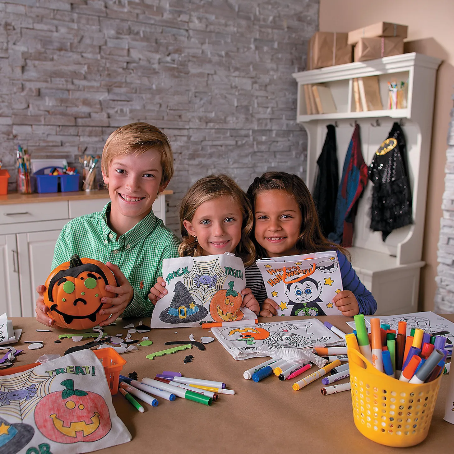 Color Your Own Medium Halloween Gift Bags - 12 Pc.