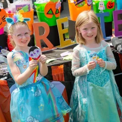 Trunk-Or-Treat Craft Station - 318 Pc.